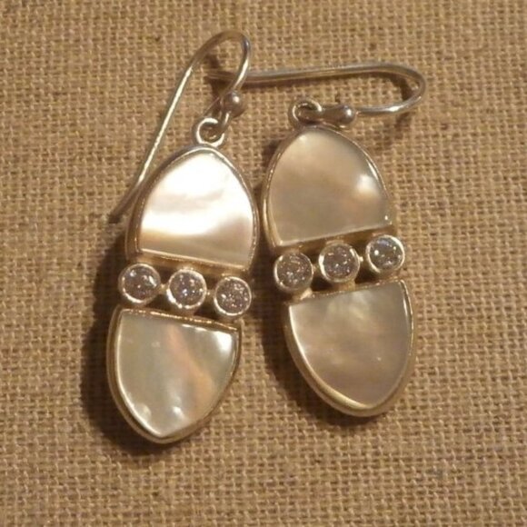 Silpada Jewelry - W3066 Retired Silpada Sterling Silver Palindrome Earrings
